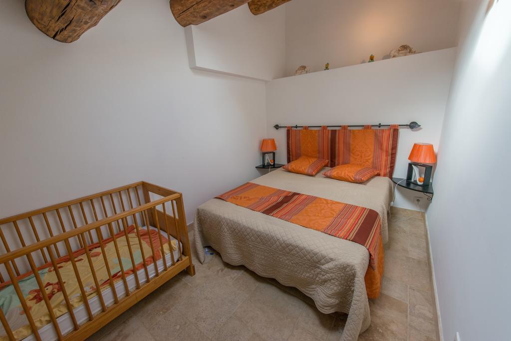 La Treille Et L'Impasse Hotel Ansouis Bilik gambar